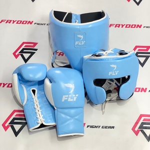 Nouvel ensemble de boxe FLY bleu ciel et blanc pour l'entraînement - Gants de boxe - Protection inguinal - Casque de protection - Cuir véritable - Product Image 1