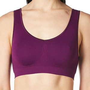 Soutien-gorge de sport confortable pour femmes, conçu avec un tissu léger sans coutures, respirant et offrant un soutien flexible pour l'entraînement. - Product Image 5