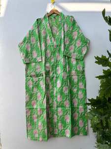 Robe kimono en coton à imprimé animalier bohème, élégante, pour la plage ou comme tenue décontractée. - Product Image 3