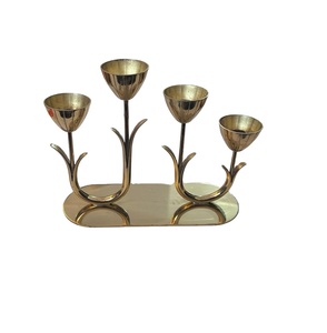 Candelabro de Latón Natural, Elegante y Duradero, Hecho a Mano, para el Hogar, Múltiples Ocasiones, Decoración para Bodas, Pascua, Navidad - Product Image 1