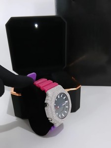 Montre à quartz Iced Out avec lunette diamantée, hybride analogique-numérique, bracelet en caoutchouc, style plongeur tendance - Product Image 3
