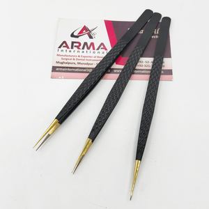 Pince à épiler professionnelle en acier inoxydable écologique pour extensions de cils, à pointe fine, testée à la main, durable - Product Image 2