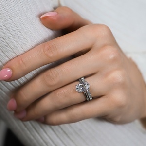 2.84 CT Oval Cut <b>Clear</b> Moissanite Solitaire Engagement Ring Solid White Gold Platinum 4 Prong Tapered Band IGI certified - Product Image 3
