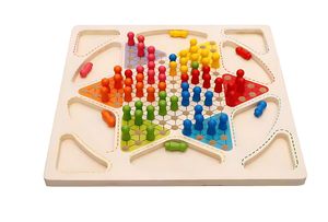 Plateau de jeu double face en bois avec pions colorés et dés, design peint sur le thème des dessins animés, pour les enfants et les jeux en famille - Product Image 3