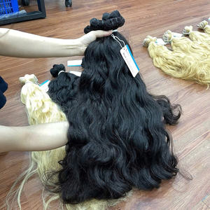 Cheveux vierges disponibles en vrac, cheveux humains vietnamiens, trame ondulée naturelle, prix de gros, prêt à être expédié, peut être décoloré en couleur 613 - Product Image 1