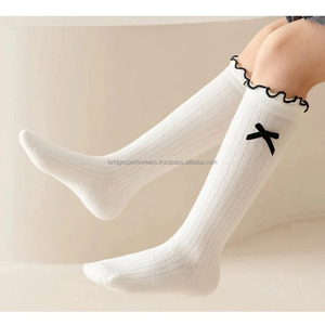 Chaussettes de sport personnalisées pour hommes, longueur cheville, tricotées, 85% coton + polyester + nylon + élasthanne - Product Image 4