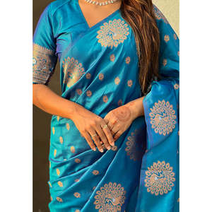 Sari Azul de Seda Suave con Doble Bordado Zari y Borde de Pavo Real, Elegantes Vestidos de Fiesta - Product Image 3