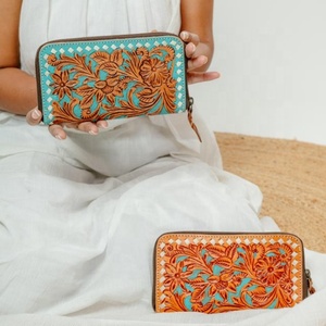 Cartera de mano de cuero tallado para mujer, Cartera de cuero tallada Floral de estilo Vintage, hecha a mano, billetera occidental - Product Image 2