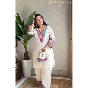 Magnifique ensemble coordonné de taille XS pour les fêtes avec des broderies, rehaussez votre look - Product Image 5