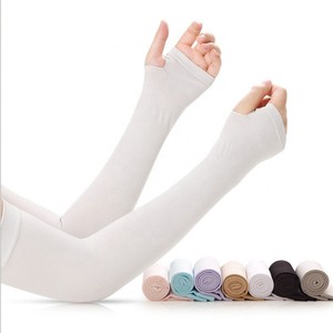 Listo para enviar al por mayor: Mangas de brazo deportivas elásticas y suaves con logo personalizado, protección UV. ¡Pide ahora! - Product Image 1