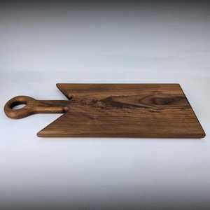 เขียงไม้ทรงสี่เหลี่ยมผืนผ้า UO Art Rustic ทำจากไม้กระถินณรงค์ แข็งแรง ทนทาน ทำด้วยมือ สำหรับหั่นอาหารในครัว ถาดเสิร์ฟแบบคลาสสิก - Product Image 5
