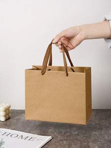 Bolsa de Papel Negra Clásica con Logotipo Personalizado, Bolsa de Papel Kraft para Compras con Asa para Ropa, Zapatos y Supermercado - Product Image 2