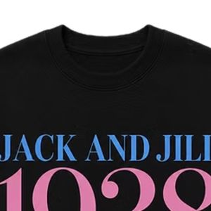 แจ็คแอนด์จิล 1938 ฟาร์เวสต์รีเจียน แบล็ค ครูว์เนคเสื้อสเวตเชิ้ตพิมพ์ลายกราฟิกแขนยาวผ้าฟลีซสำหรับกิจกรรมครอบครัว - Product Image 2