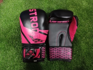 Guantes de Boxeo MMA de Cuero Auténtico con Cierre, Transpirables y de Secado Rápido, Diseño Ligero, Disponibles en Todos los Tamaños - Product Image 2