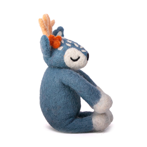 Juguete de Ciervo Azul Hecho a Mano con Técnica de Fieltro, Linda Figura de Ciervo de Fieltro de Lana Ecológica con Astas, Muñeco de Peluche para Bebé - Product Image 4
