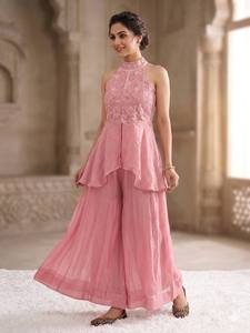 Conjunto de Top y Pantalón de Seda Crush para Fiestas, Bodas y Diwali, con Bordados a Mano y Adornos de Moti, de Secado Rápido y Sin Arrugas - Product Image 3