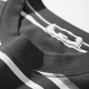 T-shirt en jersey tricoté à manches courtes Henley bleu clair pour homme, coupe classique, couleur unie, col rond, 180 grammes, écologique, vierge - Product Image 5