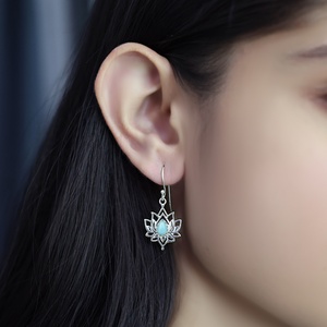 Pendientes de Flor de Loto con Turquesa Natural, Hechos a Mano, Plata de Ley, Joyería Boho para Mujer, Pendientes Colgantes - Product Image 3