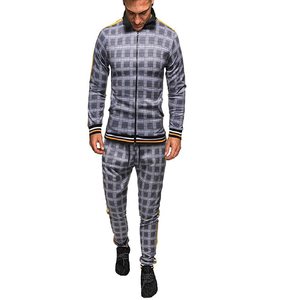 Chándal ajustado de alta calidad para hombre, traje masculino de chándal acanalado con cremallera frontal completa y cuello alto, con cierre y rayas laterales, barato - Product Image 4