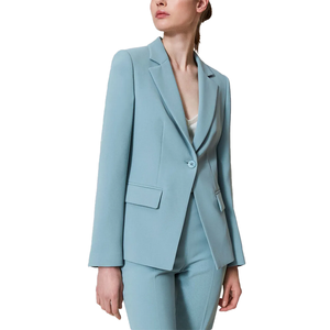 Nouvel arrivage : Ensemble de costume décontracté élégant bleu clair pour femme, style K, idéal pour le bureau et les trajets quotidiens, avec blazer et manteau style sororité - Product Image 3