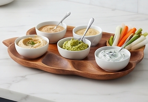 Plateau de service en bois de qualité supérieure, forme irrégulière, design moderne poli, couleur unie, parfait pour des dîners élégants - Product Image 3