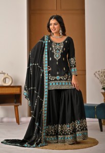 Ensemble Sharara Palazzo élégant en soie Vichitra avec broderies de sequins et dupatta assorti – un ensemble ethnique gracieux pour les occasions festives - Product Image 4