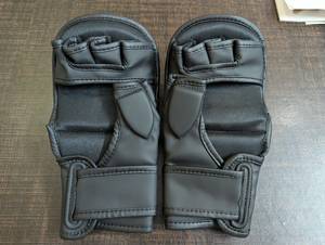 Gants de boxe demi-doigts en similicuir avec fermeture auto-agrippante pour arts martiaux, MMA et kick-boxing - Product Image 6