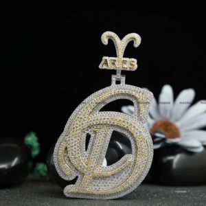 Pendentif personnalisé avec initiale en lettres serties de diamants, argent sterling 925, deux tons, diamant moissanite, bijoux hip hop par Phoenix Enterprise - Product Image 1