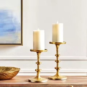 Support de bougie en métal unique pour décoration intérieure, centre de table, pièce d'appoint pour la maison ou un mariage - Product Image 1