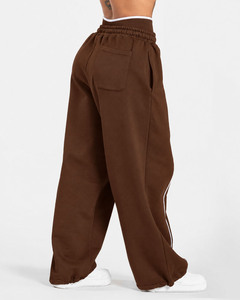 Ensemble de survêtement décontracté deux pièces pour femme OEM avec veste zippée contrastante et pantalon large assorti - Product Image 6