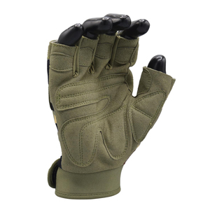 Gants de protection pour les paumes, conçus pour des routines de mouvement actif, offrant un confort et une sensation premium lors d'un entraînement physique intensif. - Product Image 5