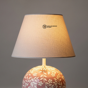 Lampe contemporaine en os incrusté de pierres roses |   Éclairage de table design pour maisons élégantes - Product Image 4