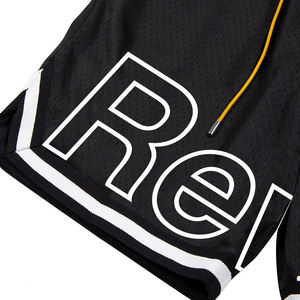Shorts de basketball vintage noirs en maille respirante grande taille pour hommes, coupe ample, séchage rapide, avec cordon de serrage et logo imprimé - Product Image 4