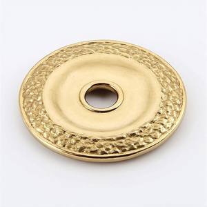 Plaques de porte modernes en laiton gravé, style antique et élégant, pour hôtels et villas, offrant des détails décoratifs durables - Product Image 1