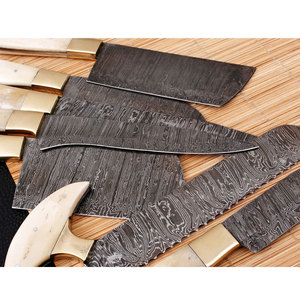 Juego de Cuchillos de Chef de Acero de Damasco Hechos a Mano con Mango de Madera, Colección de Cuchillos de Cocina para Uso Doméstico y Profesional - Product Image 4