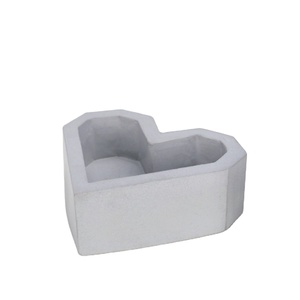 <b>Heart</b> <b>Shape</b> Concrete Jewelry Holder 85x80x33mm Grey Minimalist Design DIY Craft Kit - Product Image 1