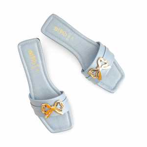 Pantoufles de sport décontractées bleu ciel pour femmes modèle CL1970 - Product Image 1