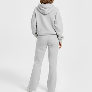 Conjunto Deportivo Gris con Capucha para Mujer, Manga Larga, Corte Regular, Sudadera de Algodón, Logotipo Estampado en la Parte Delantera, Bolsillos Laterales, Ropa Casual de Secado Rápido - Product Image 3
