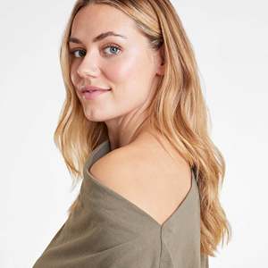 Camisetas de Mujer con Diseño de Hombros Descubiertos y Cuello con Borde sin Rematar, Material Modal de Calidad, Casual, con Logotipo Personalizado - Product Image 5