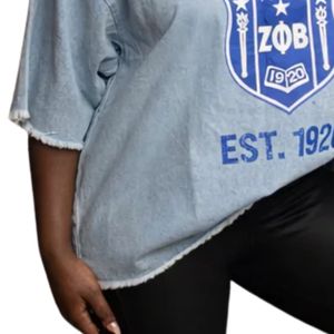 Chemise en jean Zeta Phi Beta à ourlet effiloché, t-shirt oversize à col rond, motif du blason ZPB, haut décontracté de qualité supérieure, streetwear - Product Image 5