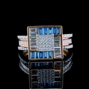 Anillo de Compromiso para Hombre con Diamante Simulado Azul Corte Baguette y Halo Cuadrado, Plata de Ley 925, Estilo Hip Hop Iced Out, Anillo de Pinky - Product Image 1