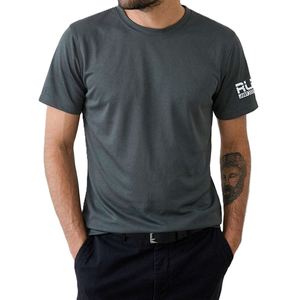 เสื้อยืดแขนสั้นสีดำสำหรับผู้ชาย รุ่น Run Just Logo คอกลม ทรงสปอร์ต กระชับพอดีตัว ผ้าคอตตอนเจอร์ซีย์ 100% แห้งเร็ว พิมพ์ลายคุณภาพสูง - Product Image 1