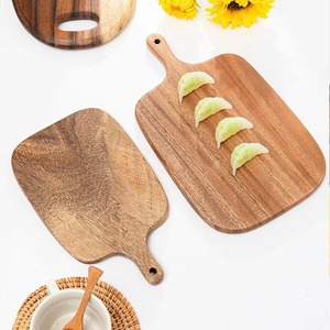 Planche à découper rectangulaire en bois d'acacia Rehman Craft, avec poignée en bois, épaisseur 1,5 cm, compatible lave-vaisselle, écologique et durable - Product Image 2