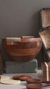 Tazón Decorativo de Madera de Mango Hecho a Mano con Cuchara para Mesa de Comedor Moderna y Decoración del Hogar - Product Image 3