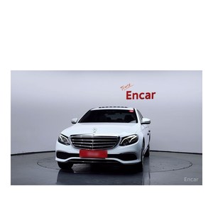 Mercedes-Benz Classe E E300 4MATIC Exclusive Juillet 2019 75 781 km Boîte de vitesses automatique Sièges en cuir Volant à gauche Caméra de recul - Product Image 3