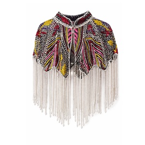 Abaya multicolore de créateur très demandée, avec broderies et perles artisanales, et franges décoratives longues, disponible à la vente. - Product Image 3