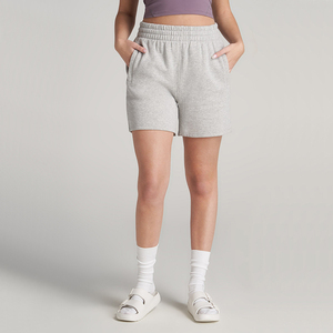 Conjunto de 2 piezas de ropa de invierno más vendido: Sudadera con capucha de manga larga de color liso con cremallera y pantalones cortos casuales para mujer con MOQ bajo - Product Image 2