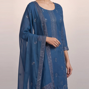 Wholesale Latest Design Shalwar Kameez 3-Piece Lawn Suit Breathable Quick Dry Ladies Lawn Embroidery Suits For <b>Sale</b> - Product Image 4