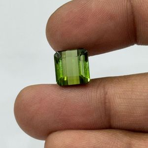 Excellente tourmaline verte naturelle, taille octogonale fantaisie, 7,25 carats, pureté loupe, pierre précieuse non montée, qualité AAAA, Madagascar, qualité joaillerie fine - Product Image 3