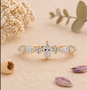 Anillo de Compromiso de Lujo con Diamantes Marquise, Oro de 14K/18K, Múltiples Piedras, Joyería Minimalista Unisex para Fiesta - Product Image 1
